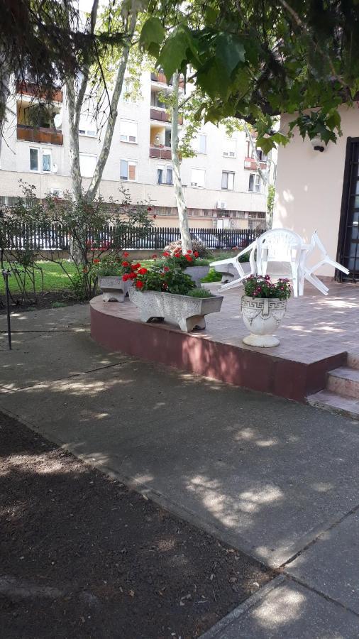 Hotel Centrum Apartman Hajdúszoboszló Exterior foto